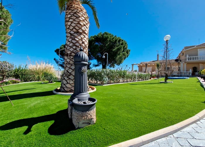 las mejores opciones de suelo para exterior: terrazas, jardines, patios  interiores, casas de campo